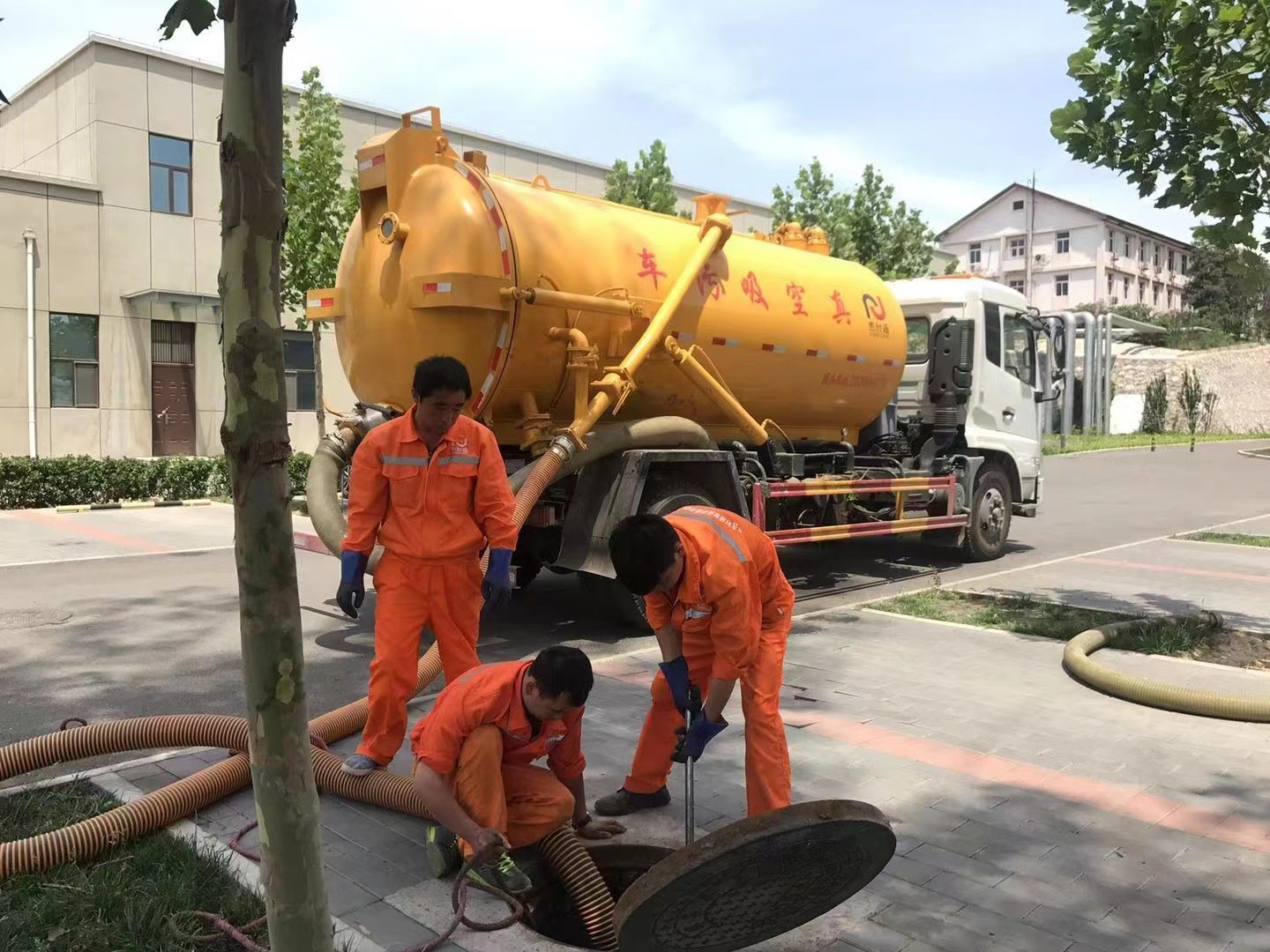 保靖化粪池清理与5-8吨吸粪车施工效率分析